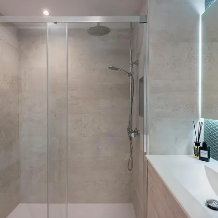 Terrace By The Sea Penthouse & Puerto De إِستيبونا
